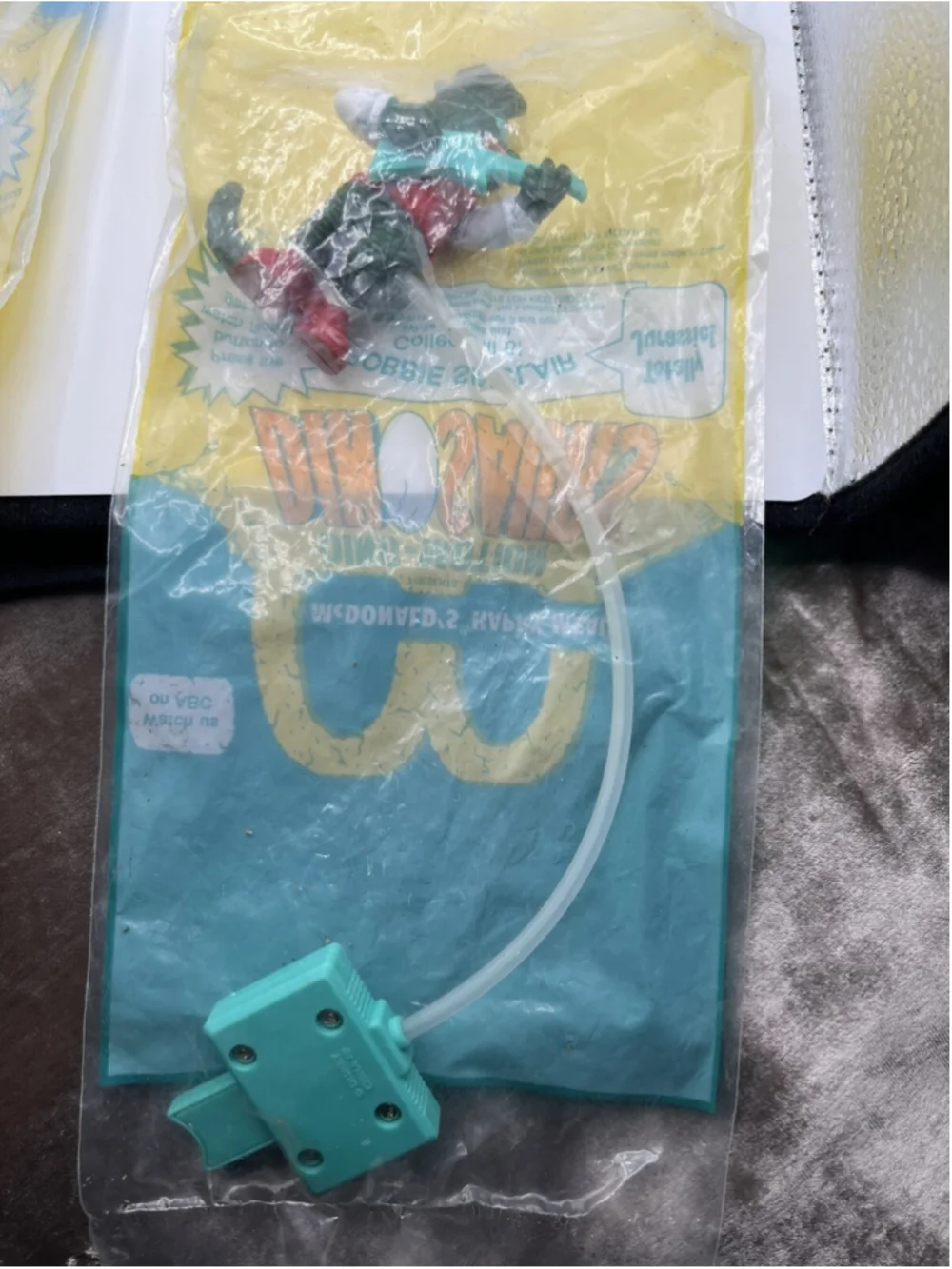 McDONALD’S HAPPY MEAL TOY – 2 DINOSAURS - MIP EARL &ROBBIE SNICLAIR 1992 VTG